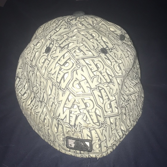 New York Yankees fitted cap - Picture 3 of 6